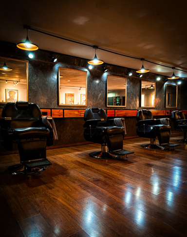 Interior de Don Fran, barbería en Belén y Zapote